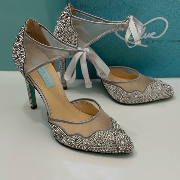 Blue by Betsey Johnson Iris Pumps - Picture 9 of 11